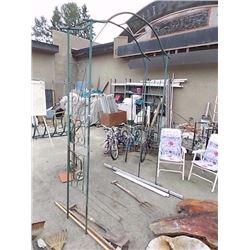 METAL GARDEN ARCHWAY