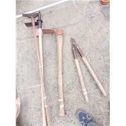 VINTAGE TOOL - GRUB HOE