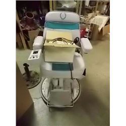 HOOVER ROUND ELECTRIC SCOOTER - WITH CHARGER - no battery