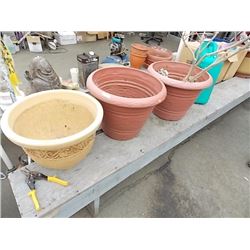 PLANT POTS - 3 TTL