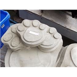 CONCRETE - STEPPING STONE - PAW - SMALL - 5 TTL