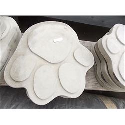 CONCRETE - STEPPING STONE - PAW - LARGE