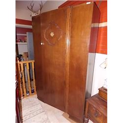 VINTAGE OAK WARDROBE CUPBOARD WITH KEY
