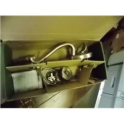 NEW WEISER HANDLE & DEAD BOLT WITH KEY