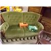 Image 1 : LOVE SEAT - GREEN VELVET