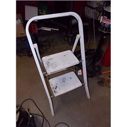STEP STOOL - 2 STEP