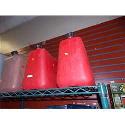 GAS CANS - 3 TTL