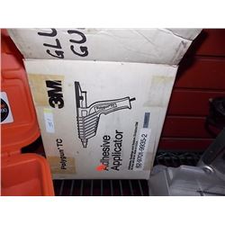 GLUE GUN IN BOX - PS