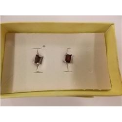 EARRINGS - NEW EMERALD FACETED GARNET IN STERLING SILVER STUD DESIGNED SETTING - RETAIL ESTIMATE $27