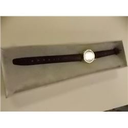 QUARTZ WATCH - LEATHER STRAP