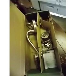 NEW WEISER HANDLE & DEAD BOLT WITH KEY