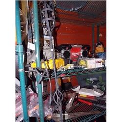 WROUGHT IRON TEEKEE HOLDER