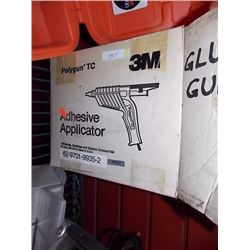 GLUE GUN IN BOX - PS