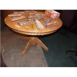 OAK TABLE  - 42" DIAMETER