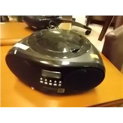 INSIGNIA BOOM BOX WITH AM/FM - PS