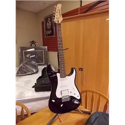 ELECTRIC GUITAR - RENEGADE - WITH SOFT CASE