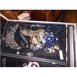TRAY OF  ASSORTED JEWELRY - NO TRAY