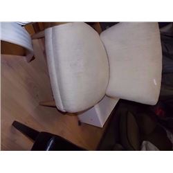 UPHOLSTERED BEDROOM SIDE CHAIR