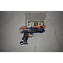 DISNEY SCREEN USED ALIEN BLASTER RAY GUN 10