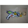 Image 1 : ZZ-CLEARANCE DISNEY SCREEN USED ALIEN BLASTER RAY GUN 22