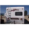Image 5 : 1996 Hitchhiker II 5th Wheel Travel Trailer- 30"- 2 Slide outs- One Owner- Used 5-6 Times