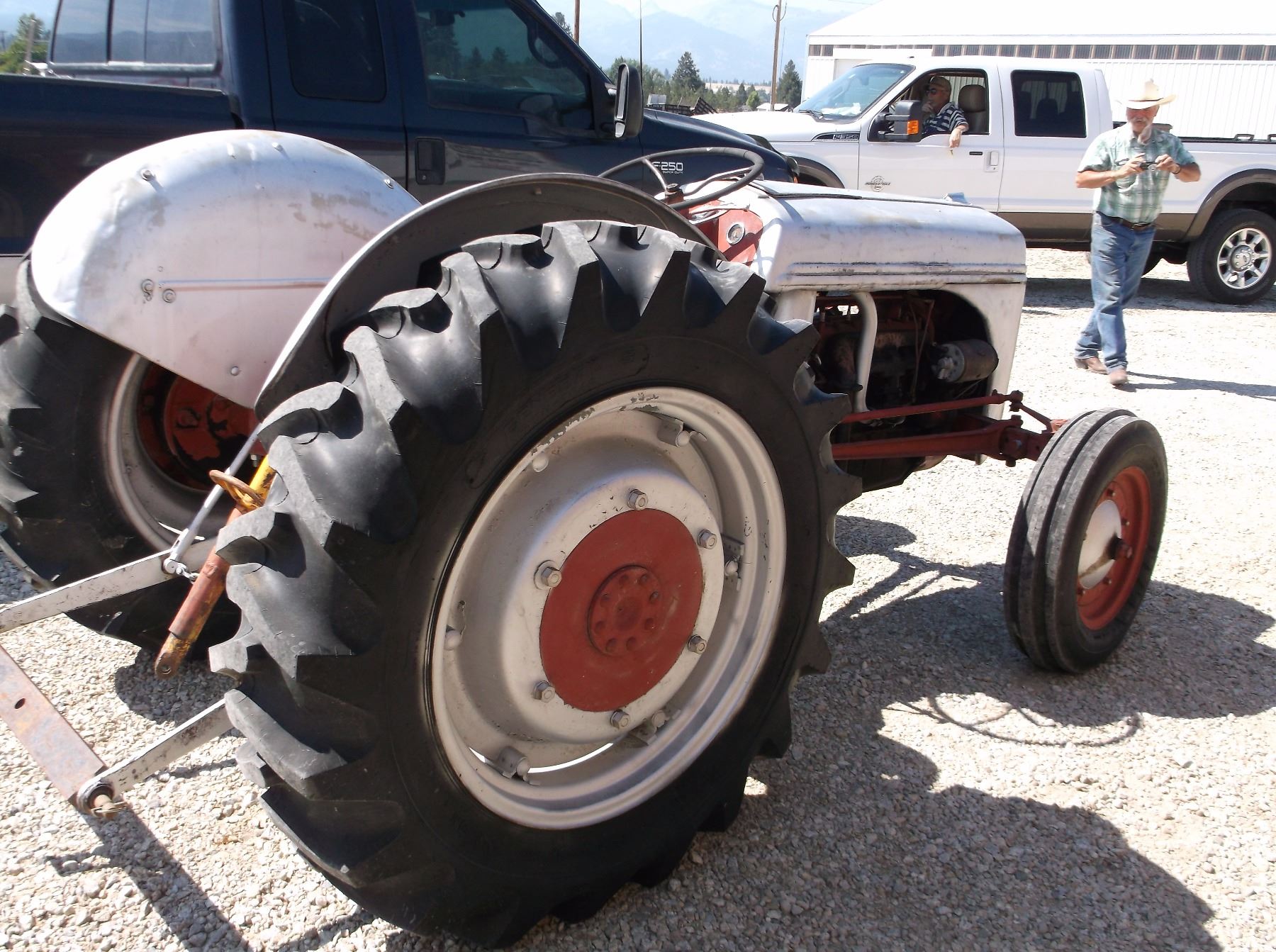 9N Ford Tractor Recent Overhaul New Tires Runs Good Good Brakes