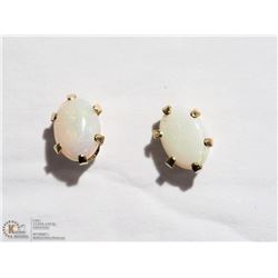 10KT YELLOW GOLD OPAL EARRINGS