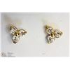 Image 1 : 10KT YELLOW GOLD CUBIC ZIRCONIA FLOWER EARRINGS