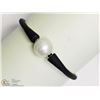 Image 1 : FRESHWATER PEARL & BLACK RUBBER BRACELET