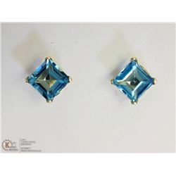 14KT YELLOW GOLD BLUE TOPAZ STUD EARRINGS