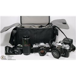 LOT OF 2 35MM CAMERAS IN BAG, 1 KONICA & 1 MINOLTA