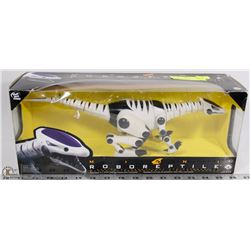 VINTAGE 2006 WOO WEE ROBOTICS MINI ROB REPTILE