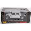Image 1 : MAISTO SCALE 1:18 HUMMER MODEL DIE CAST