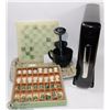 Image 1 : TOTE WITH KEURIG HOLDER, MARBLE CHESS SET