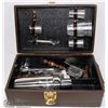 Image 1 : 15-PC BARTENDER'S DRINK MIX SET IN BROWN