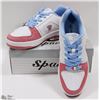 Image 1 : LEATHER UPPER PINK/WHITE/BLUE RUNNERS SIZE 7