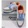 Image 1 : LEATHER UPPER LIGHT GREY/WHITE/ORANGE RUNNERS 5.5