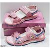 Image 1 : NEW YOUTH PINK SANDALS SIZE 39