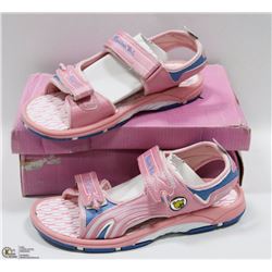 NEW YOUTH PINK SANDALS SIZE 39