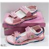 Image 1 : NEW YOUTH PINK SANDALS SIZE 40