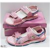 Image 1 : NEW YOUTH PINK SANDALS SIZE 40