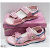 Image 1 : NEW YOUTH PINK SANDALS SIZE 40