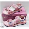 Image 1 : NEW YOUTH PINK SANDALS SIZE 41