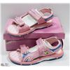 Image 1 : NEW YOUTH PINK SANDALS SIZE 41