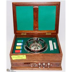 MINI CASINO GAME SET INCL DOMINO, ROULETTE, CHESS,