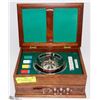 Image 1 : MINI CASINO GAME SET INCL DOMINO, ROULETTE, CHESS,