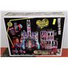 Image 1 : MONSTER HIGH DELUXE HIGH SCHOOL PLAY SET