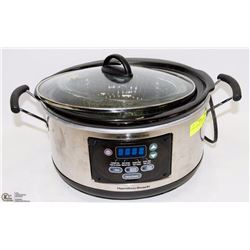 LARGE CROCK POT W/ SERVING DISH