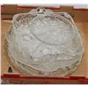 Image 1 : FLAT OF ASSORTED GLASS PLATTERS AND TRAYS