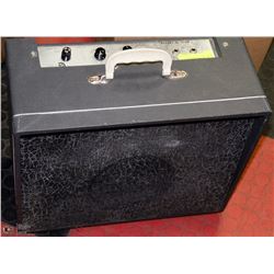 VINTAGE AMPLIFIER MADE IN CANADA